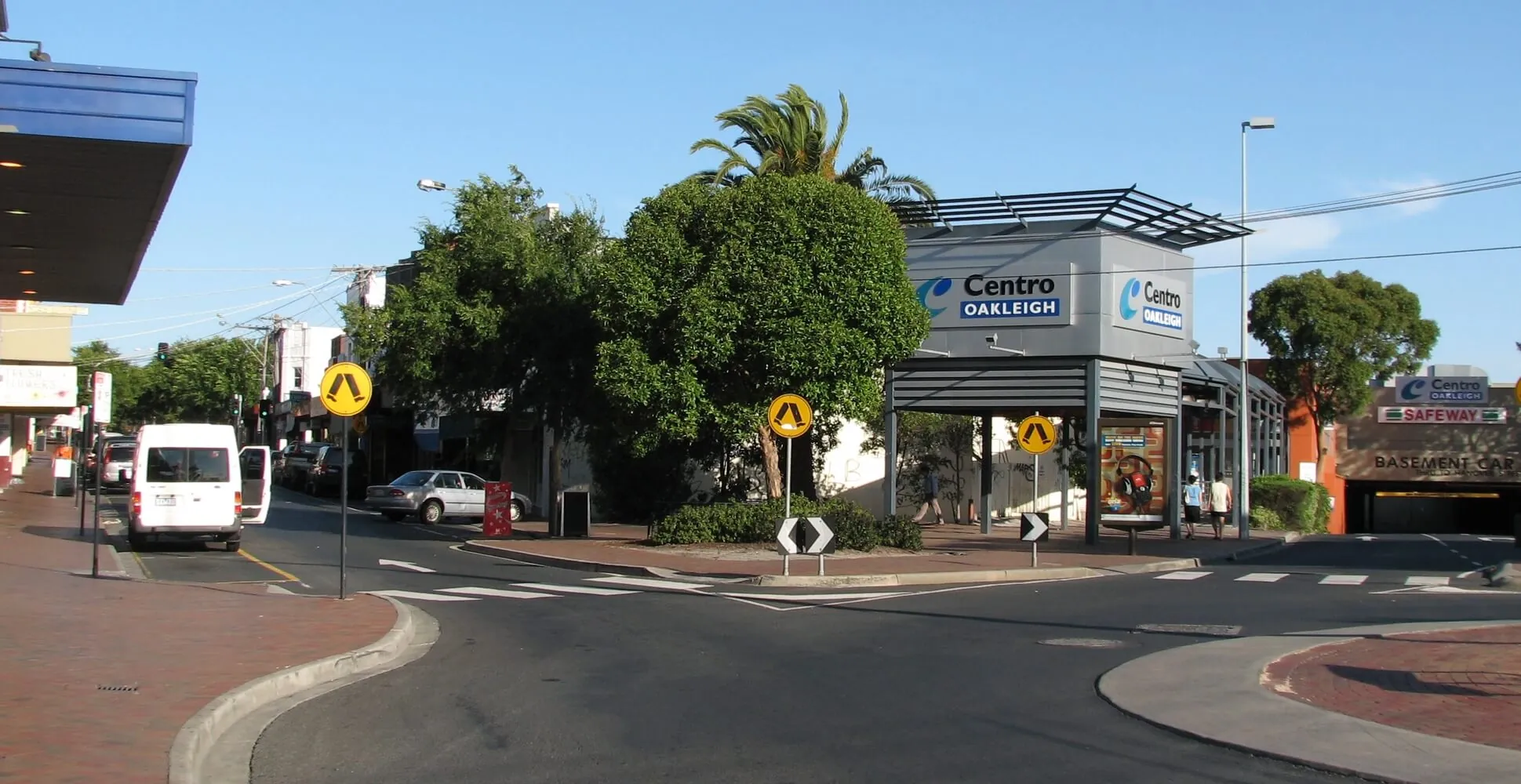 About Oakleigh, VIC