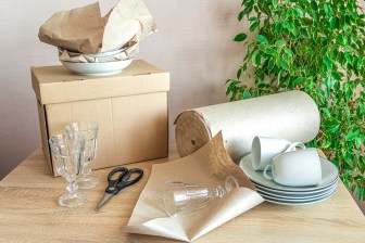 Use packing materials to pack fragile items